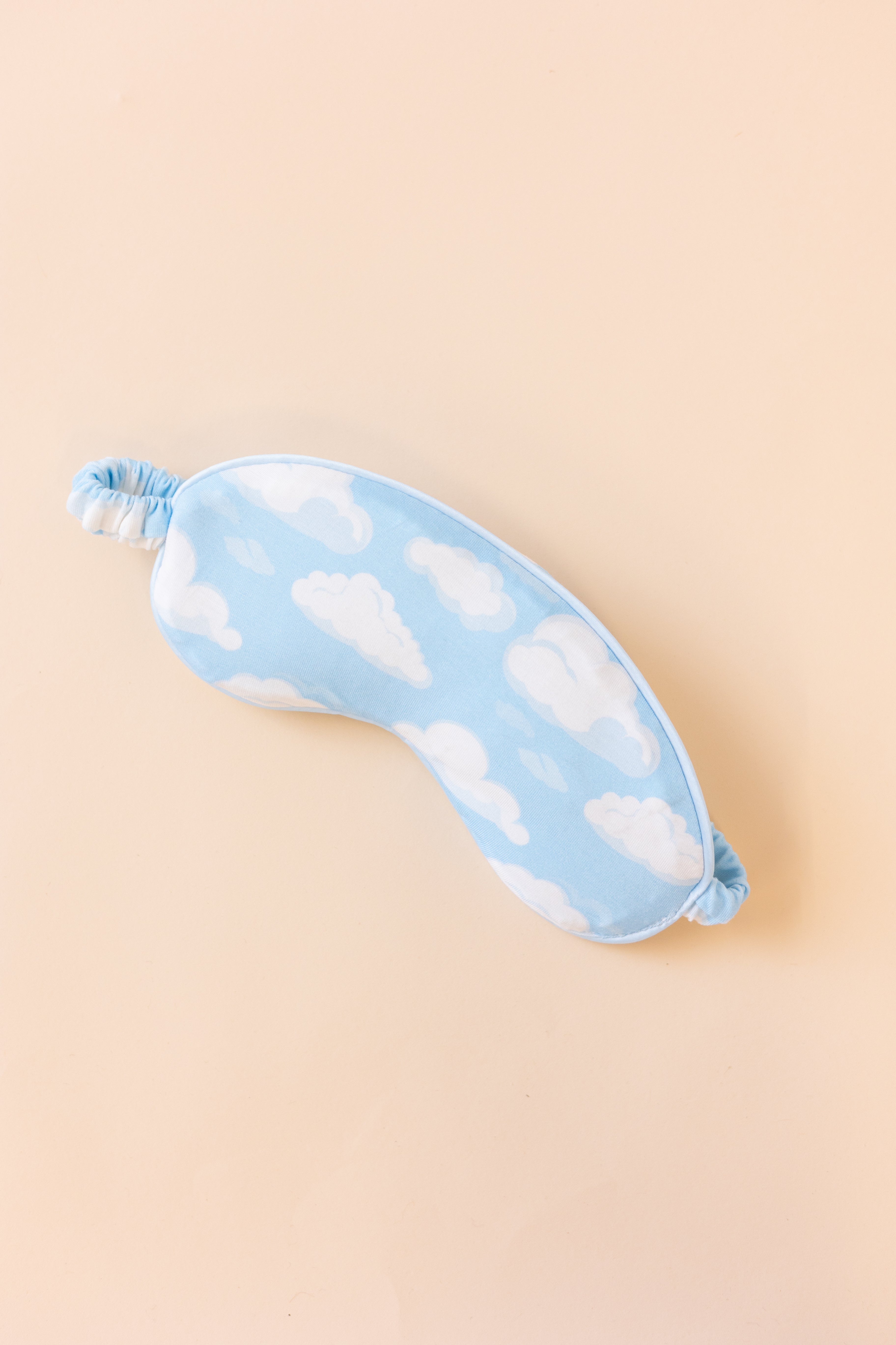 Masque de nuit "SUR UN NUAGE"