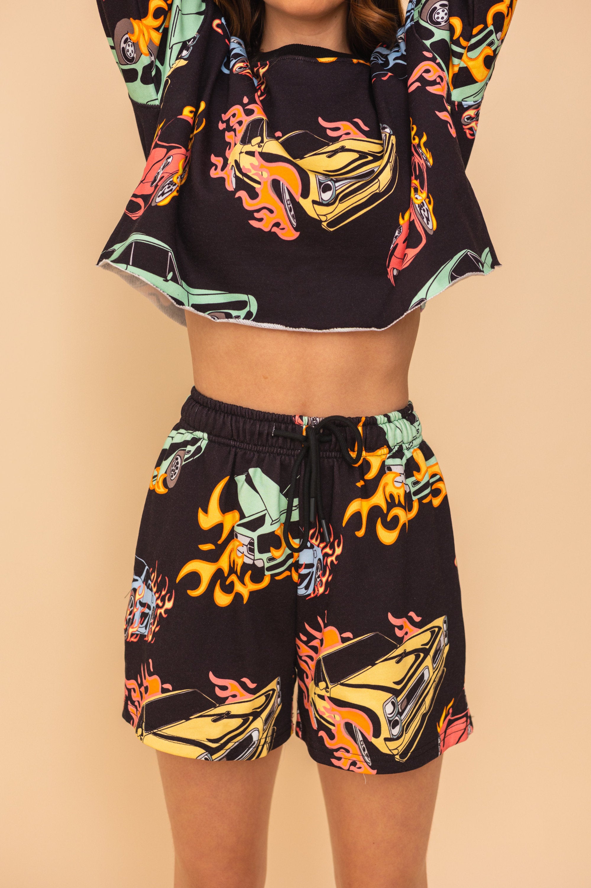Comfy Short "DANGEROUS CURVES"