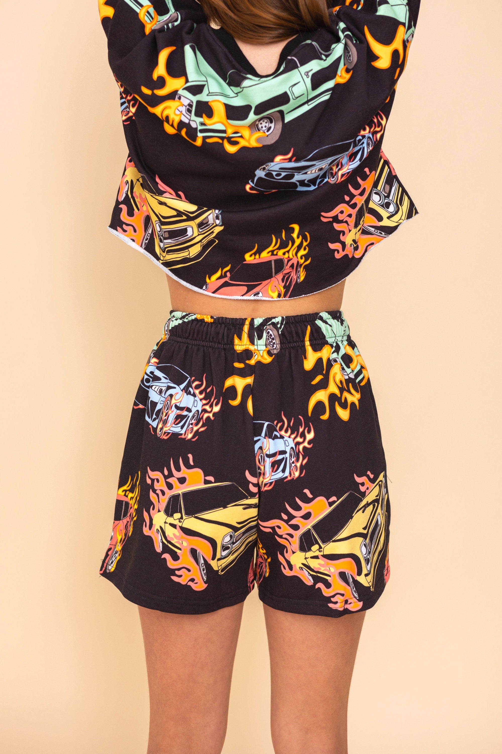 Comfy Short "DANGEROUS CURVES"