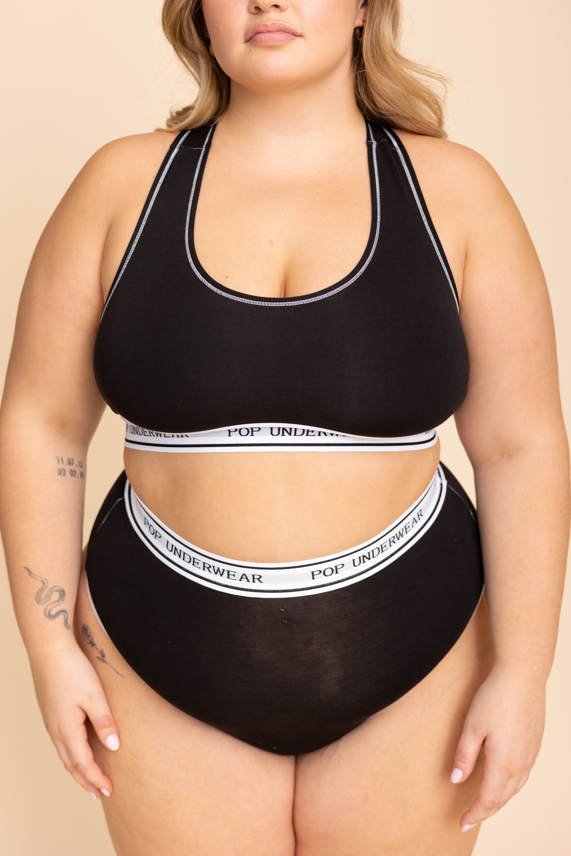 Sports Top "BLACK"