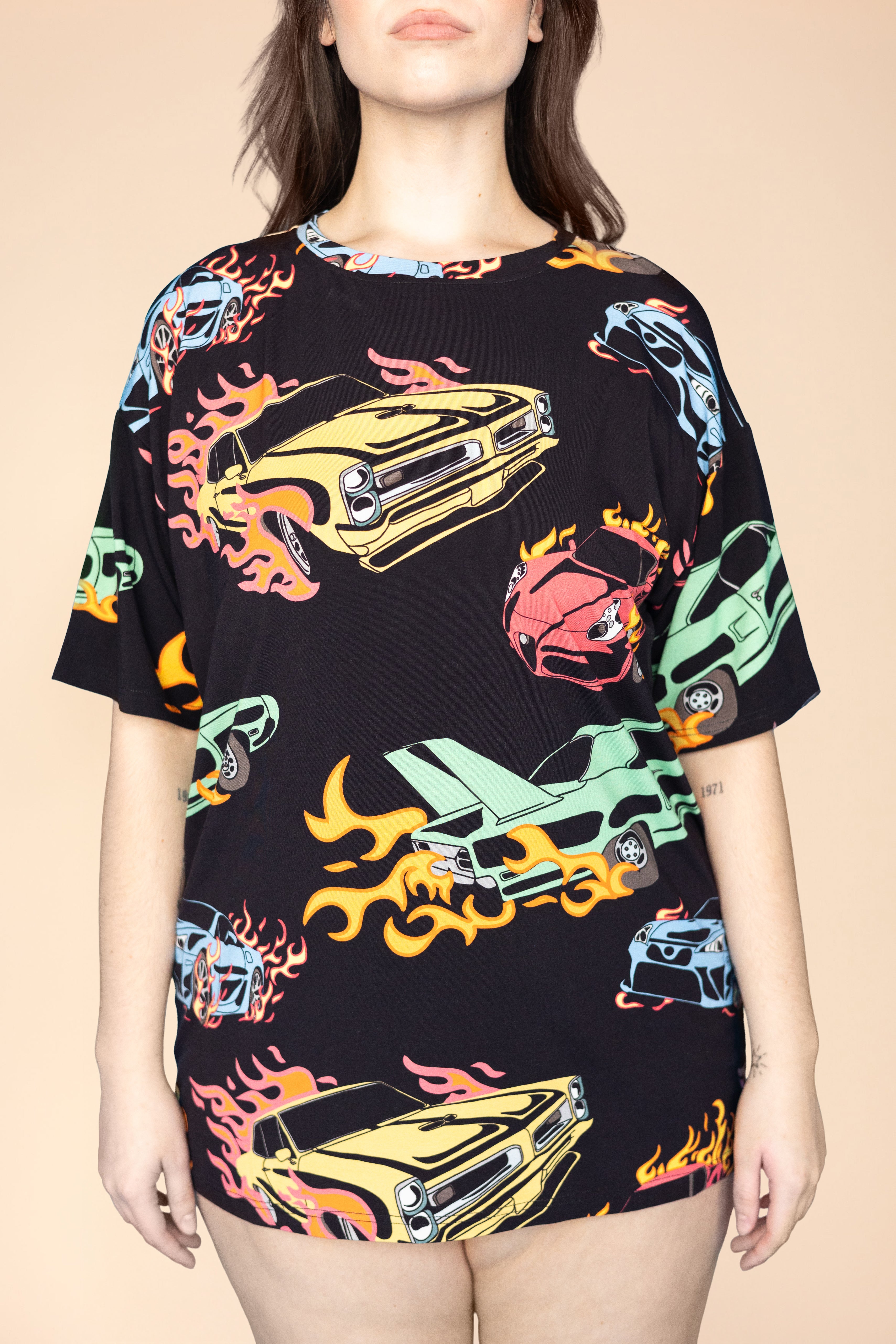 Long Tee Unisexe "DANGEROUS CURVES"